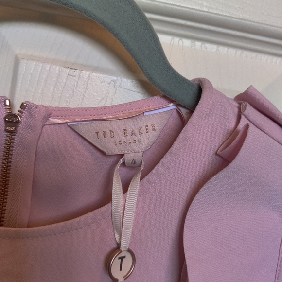 NEW Ted Baker Cold Shoulder Ruffle Top - Picture 6 of 11